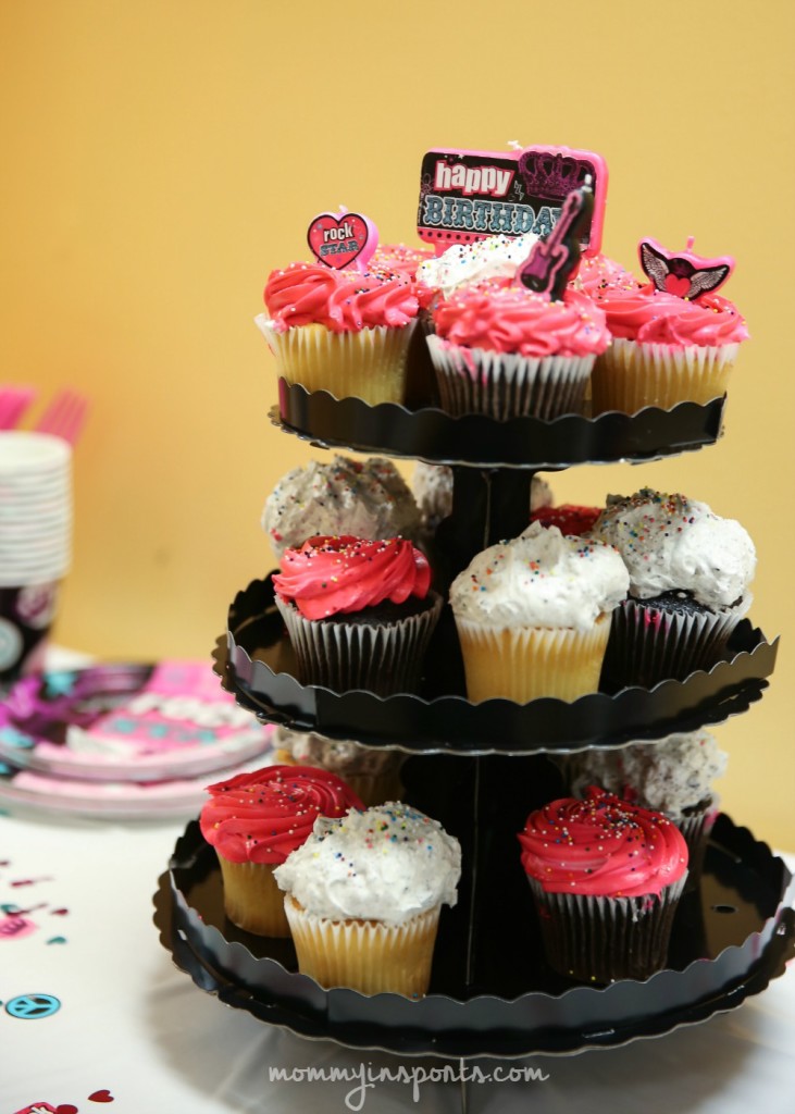 Looking to throw a simple yet rockin' rock star birthday party? Try one of these easy yet fun and creative ideas!