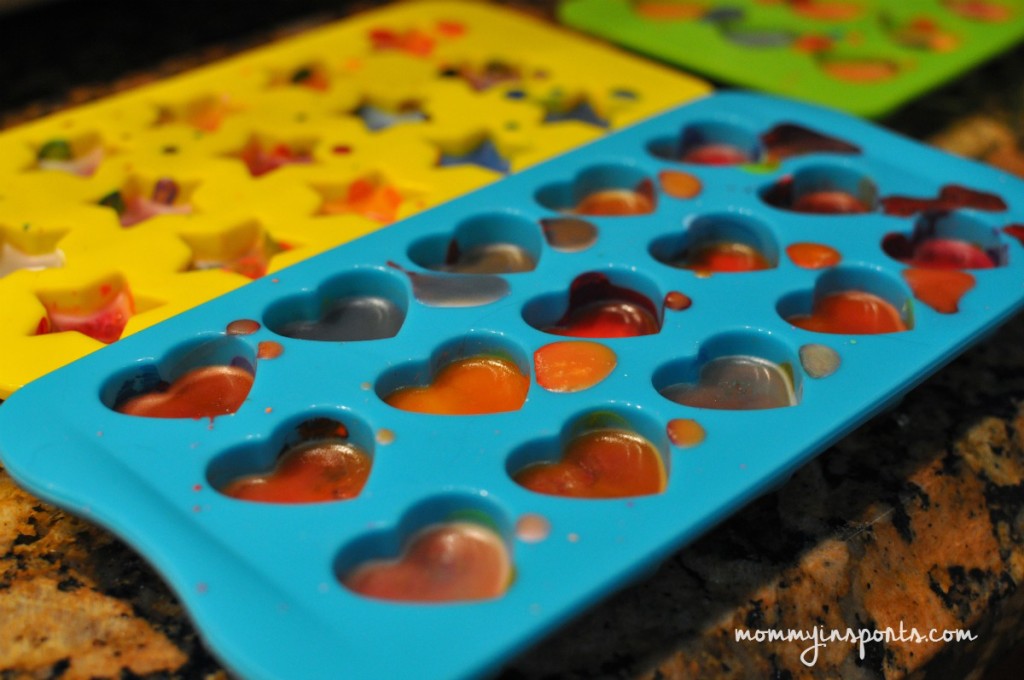Looking for a way to upcycle those broken crayons? Save this project for a rainy day and turn those crayons into DIY Crayon Party Favors!