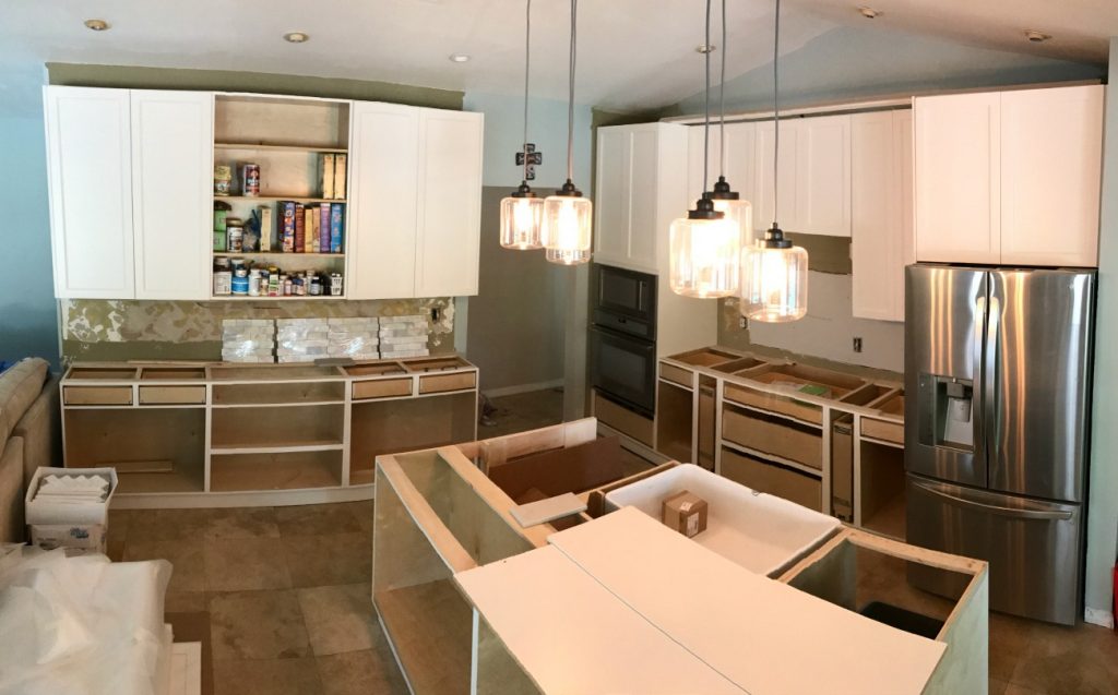 Are you in the midst of a kitchen renovation? Or thinking of starting one? Take our advice and read the 20 Commandments of a Kitchen Renovation!